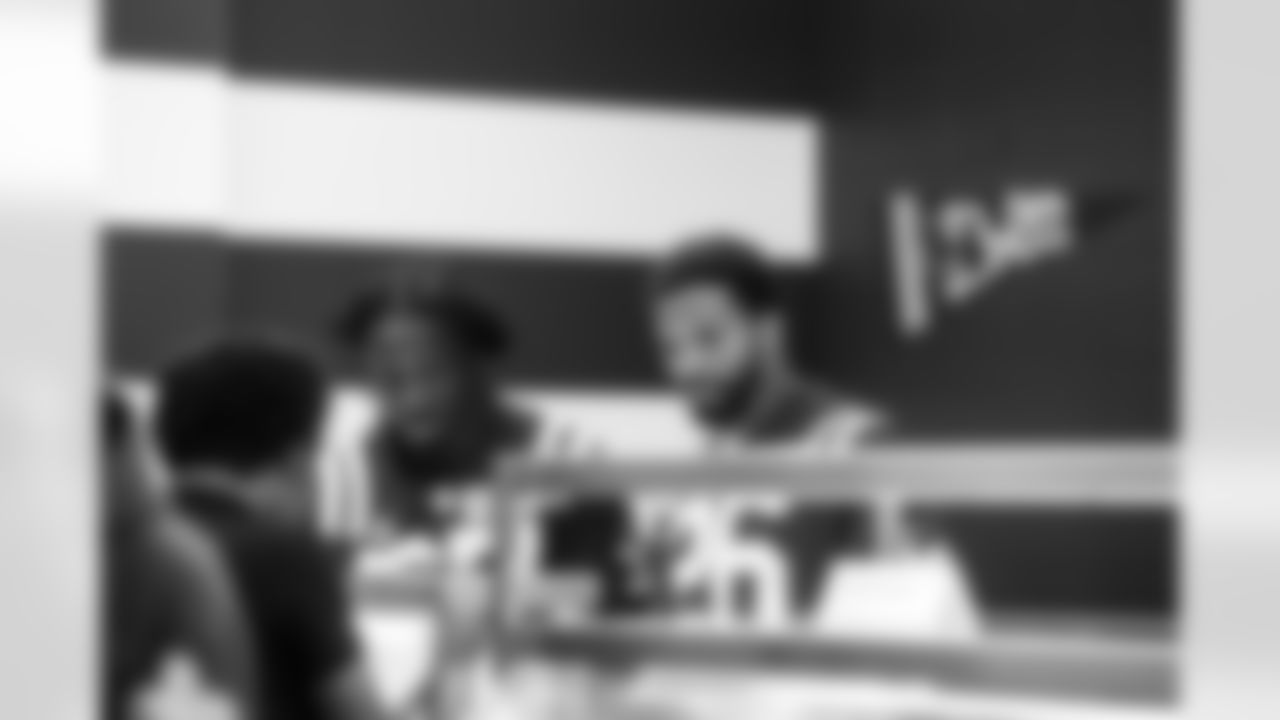 RB Ulysses Bentley IV #37 and RB Ameer Abdullah #26