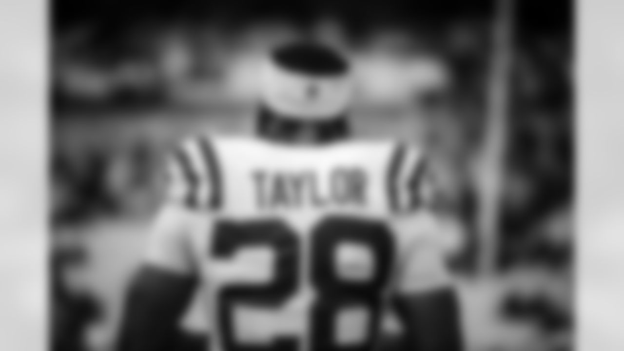 RB Jonathan Taylor #28