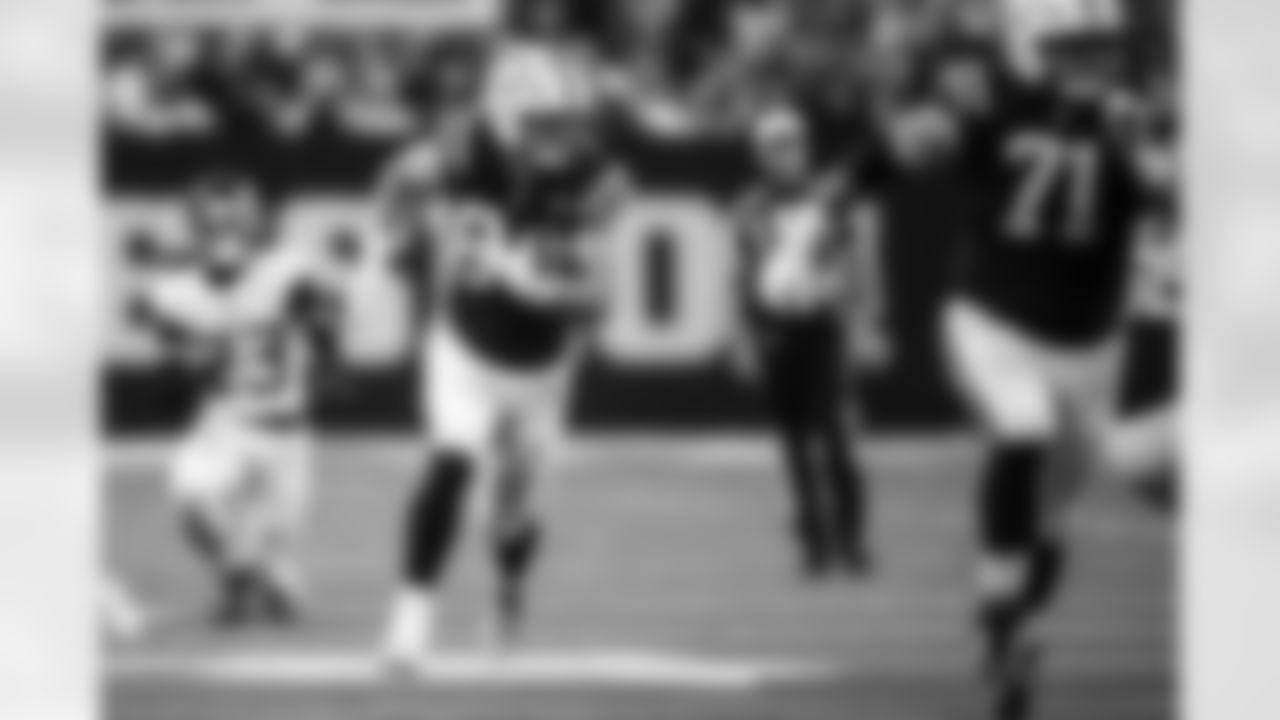TE Tyler Warren #84