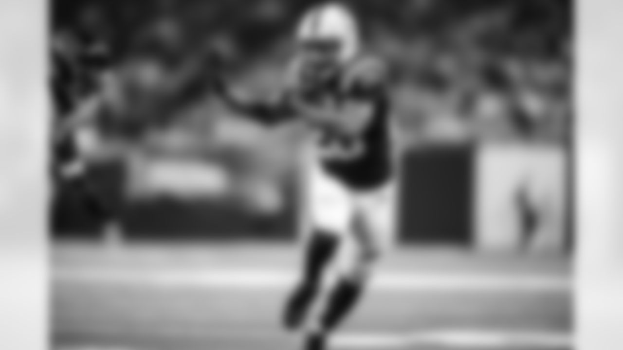RB Jonathan Taylor #28