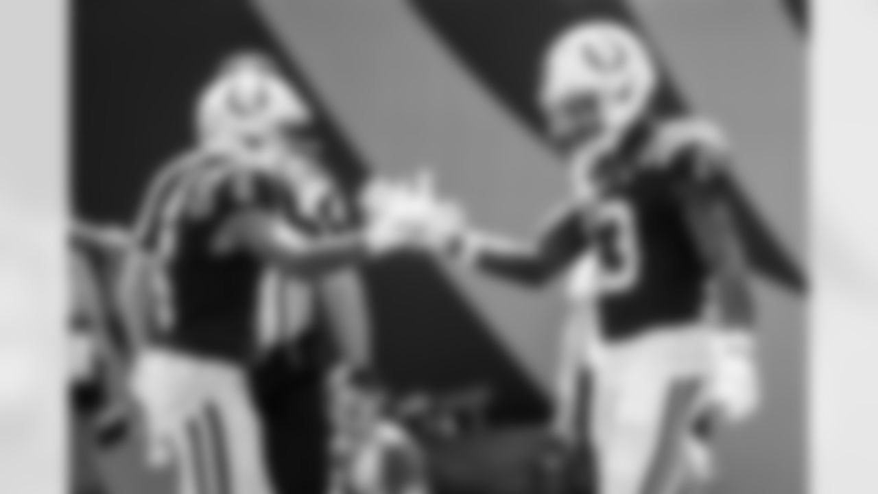 WR Anthony Gould #6 and WR Laquon Treadwell #13