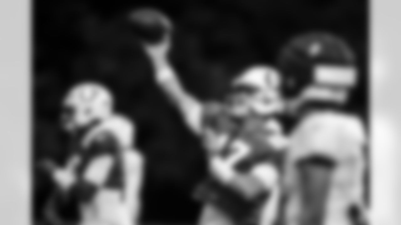 QB Daniel Jones #17