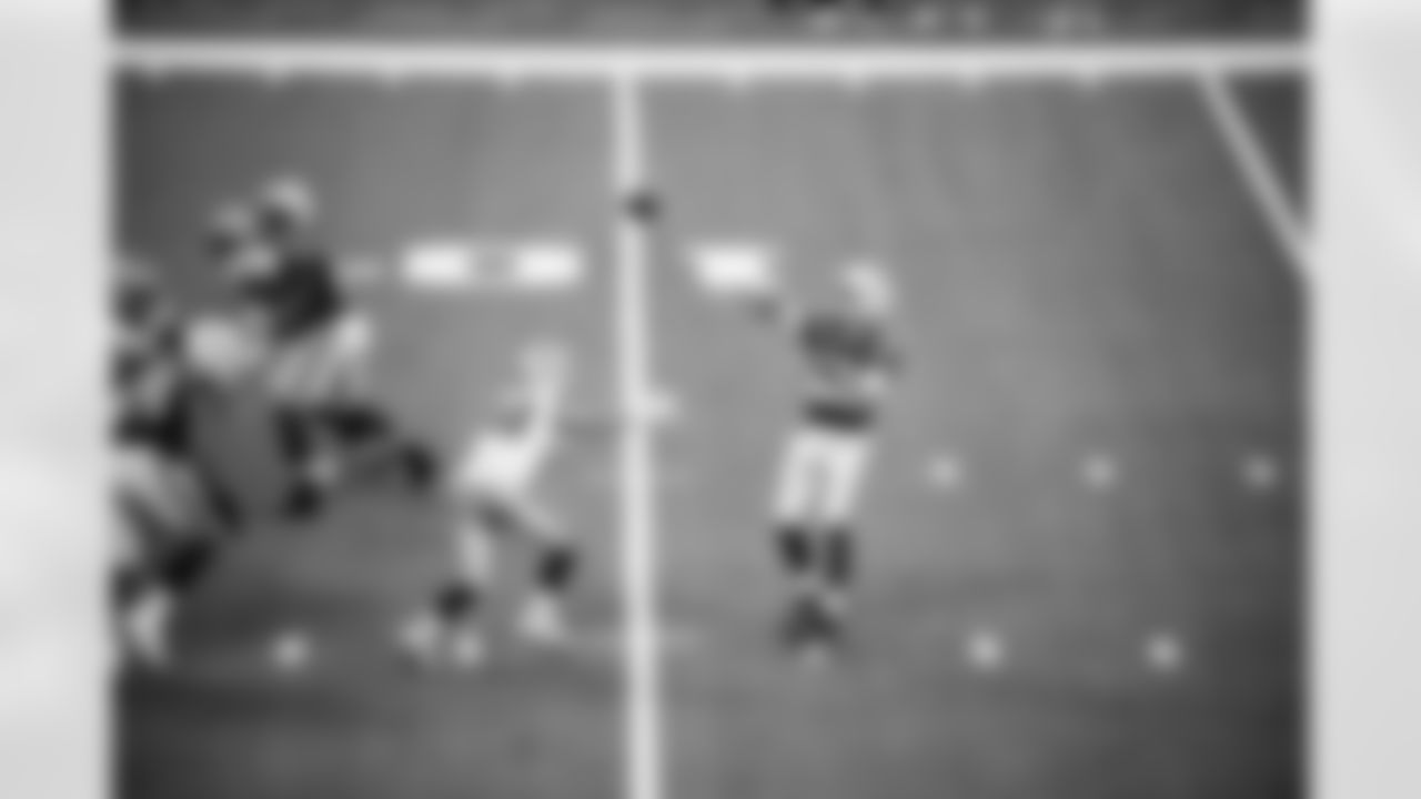 QB Daniel Jones #17