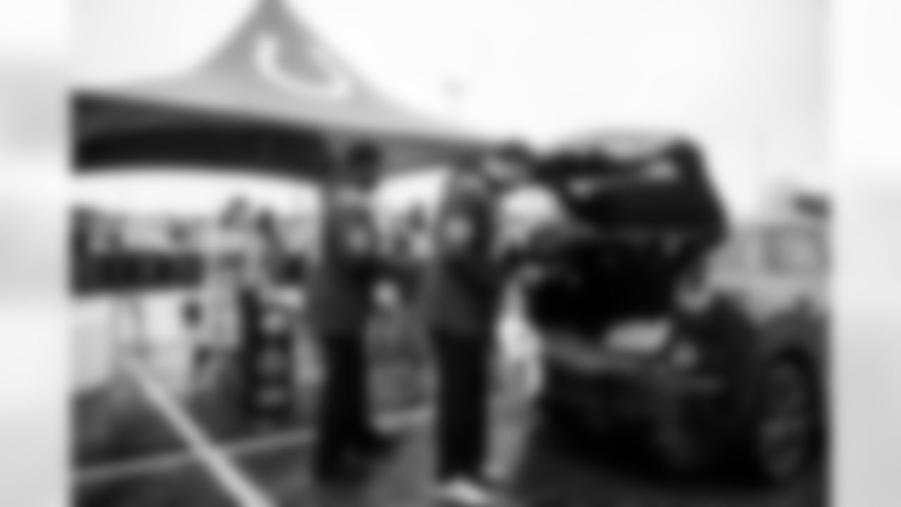 DE Kwity Paye #51 and DE Laiatu Latu #97