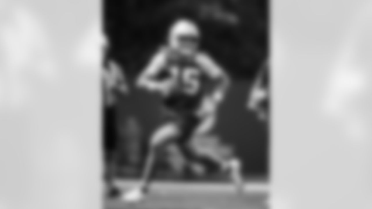 QB Riley Leonard #15