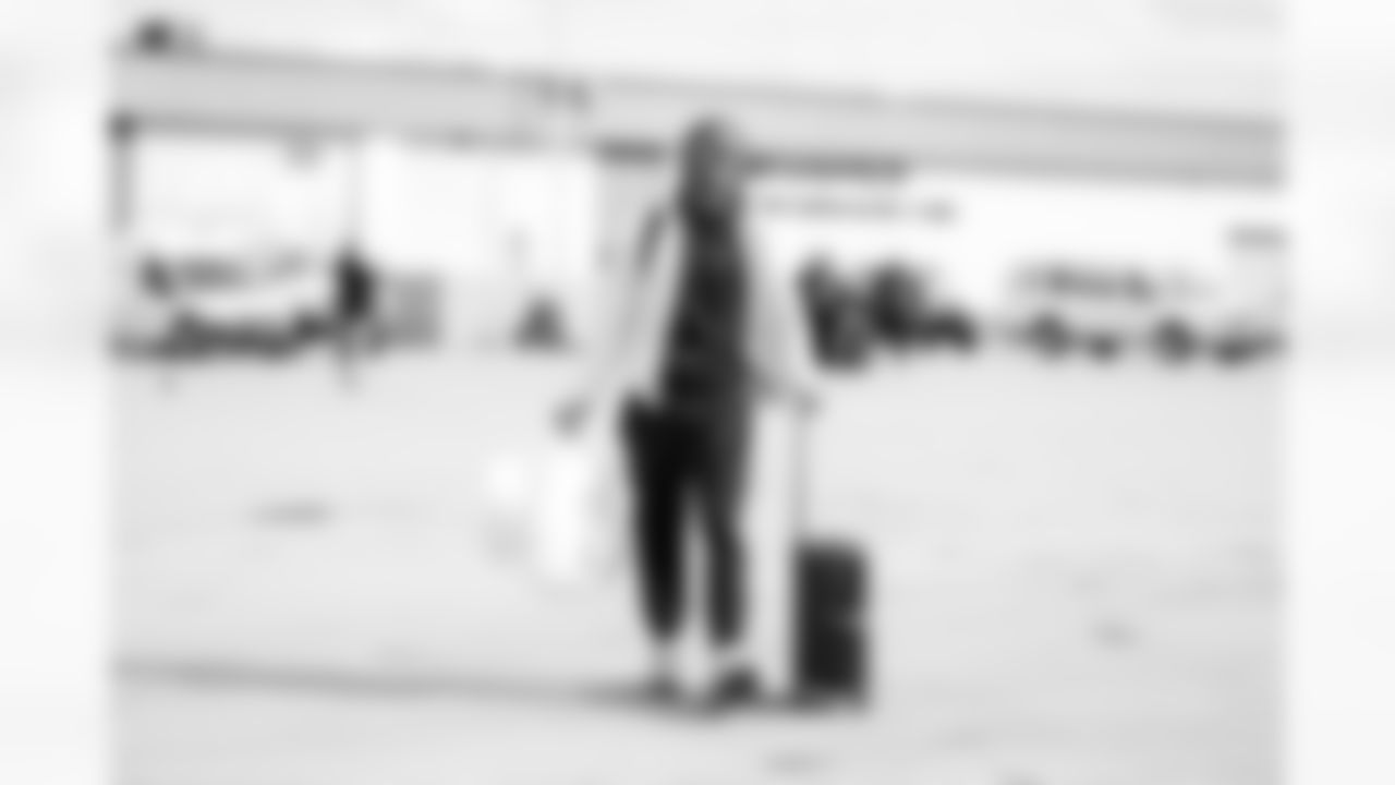 WR Adonai Mitchell #10