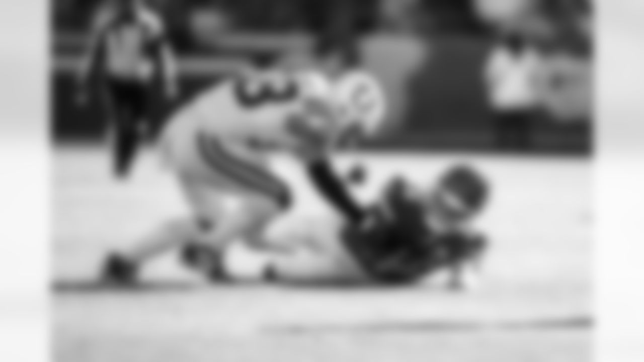 LB Austin Ajiake #58