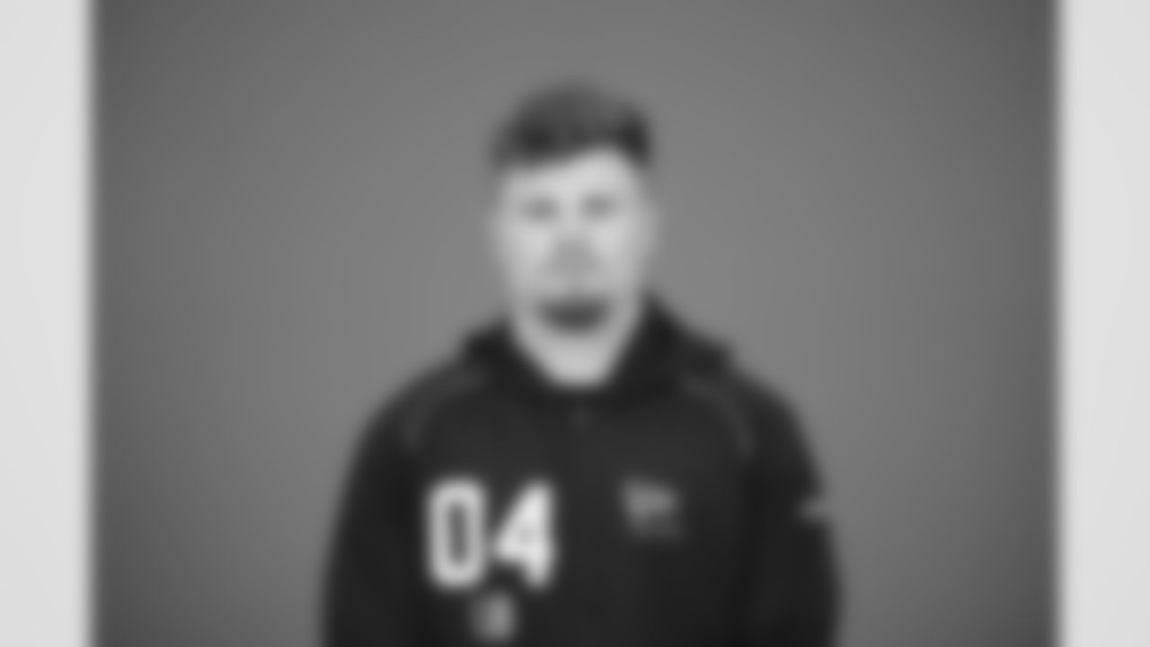 Oregon linebacker Bryce Boettcher (04) poses for a portrait at the NFL football scouting combine in Indianapolis, Tuesday, Feb. 24, 2026 (AJ Mast/AP Content Services for the NFL)