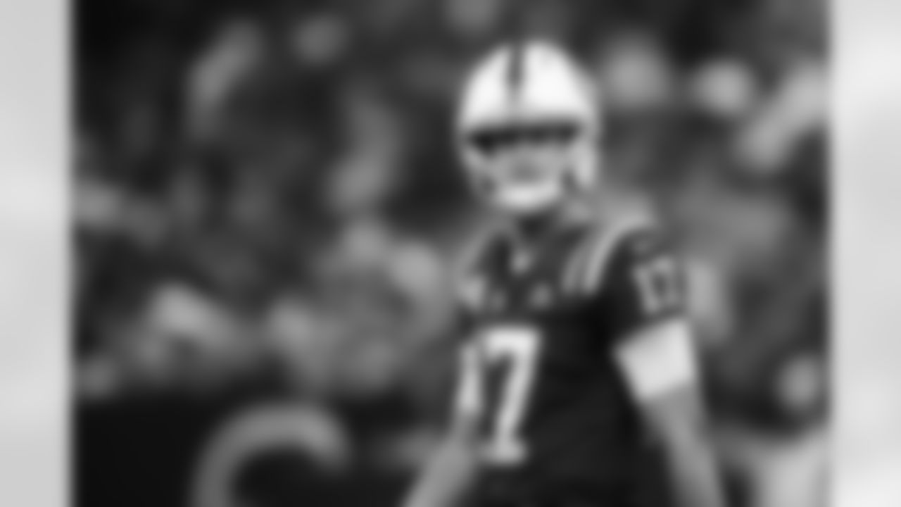 QB Daniel Jones #17