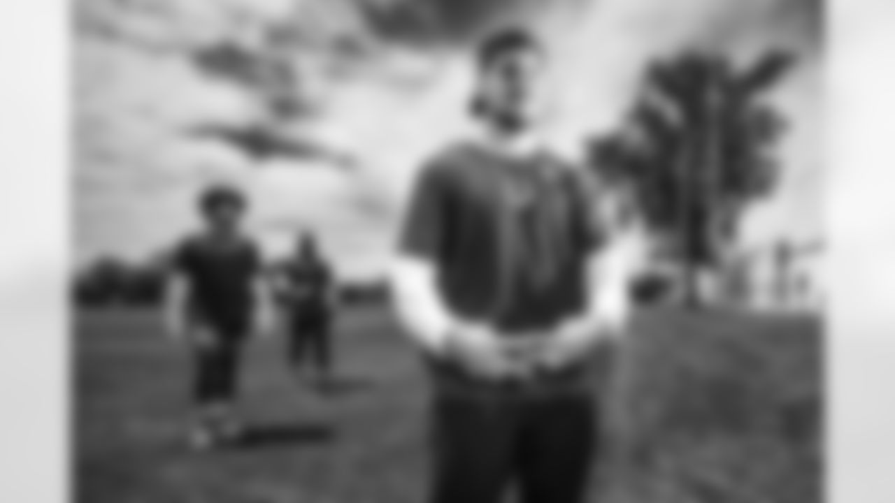 DE JT Tuimoloau #91 and DE Laiatu Latu #97