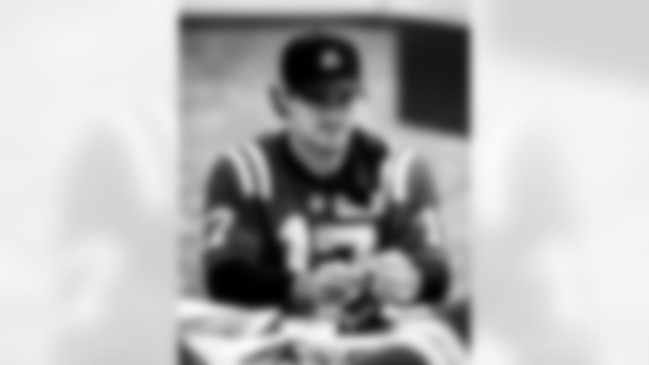 QB Daniel Jones #17