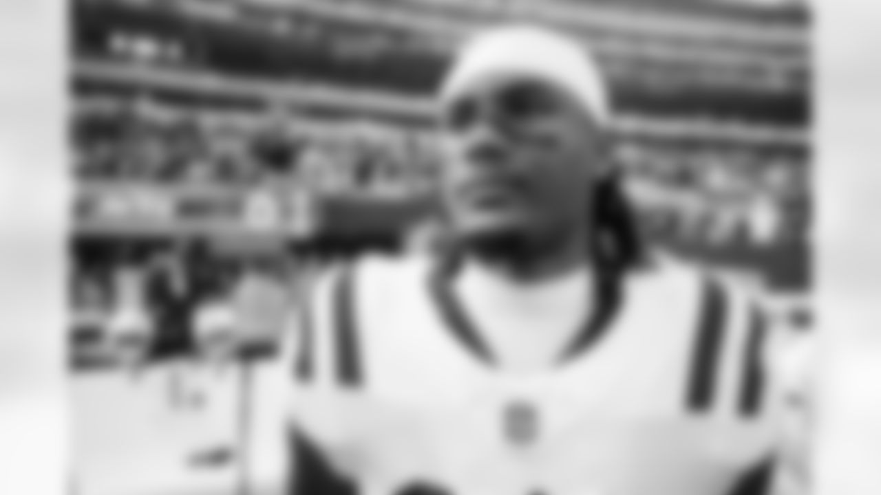 WR Adonai Mitchell #10