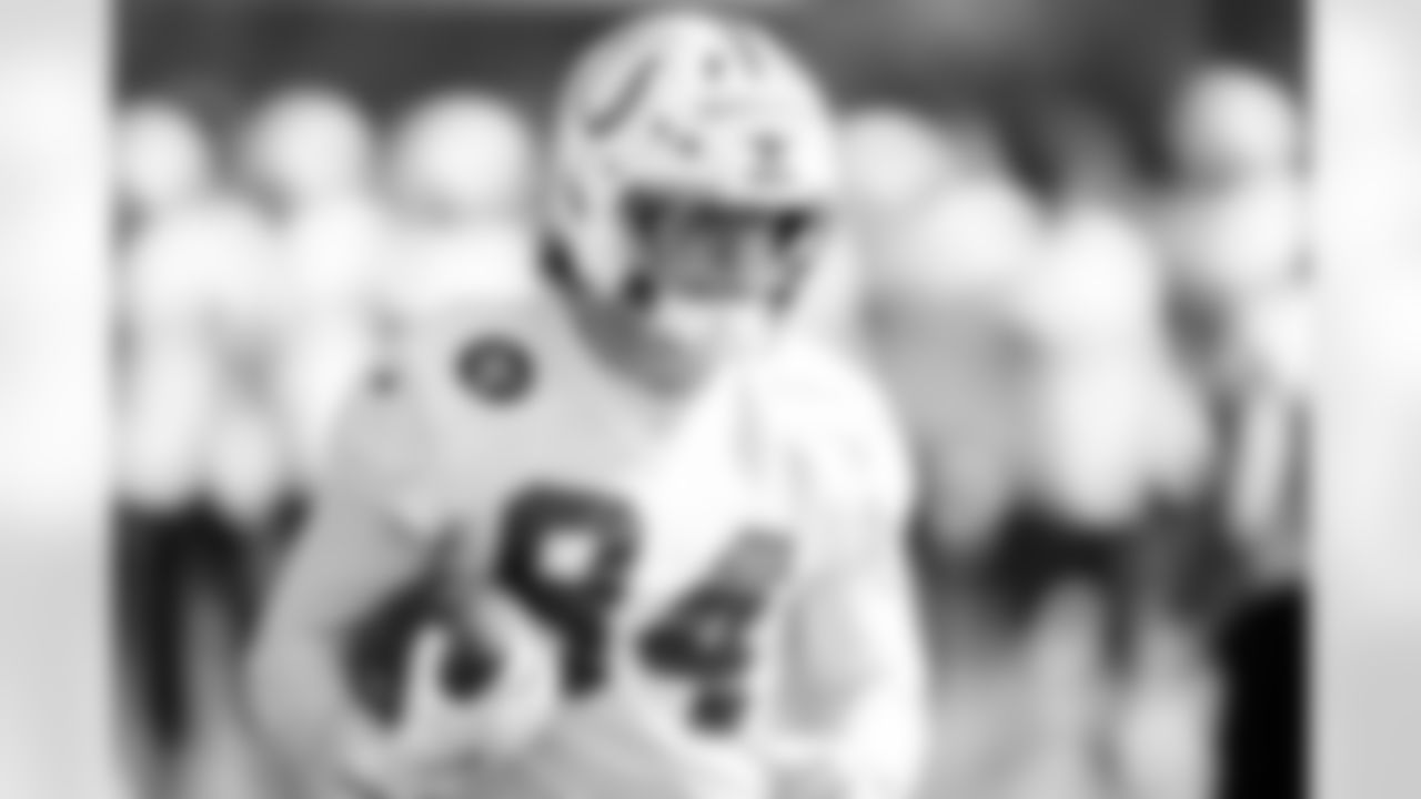 TE Tyler Warren #84