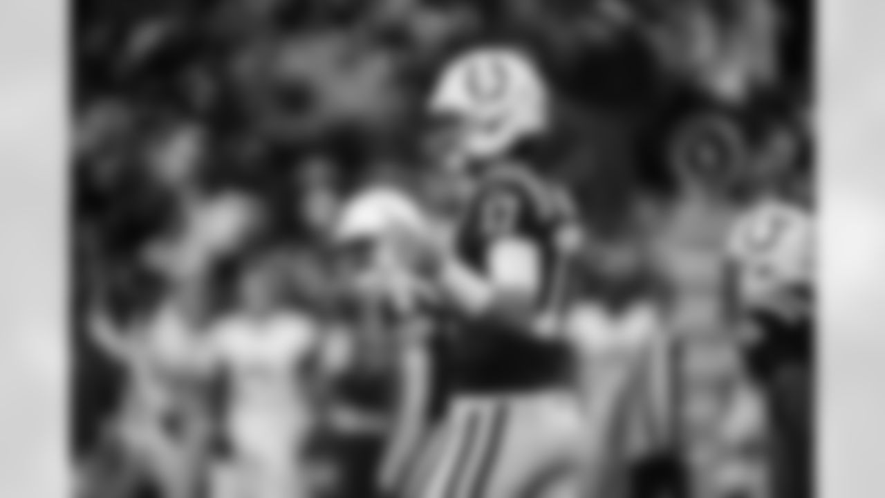 QB Daniel Jones #17
