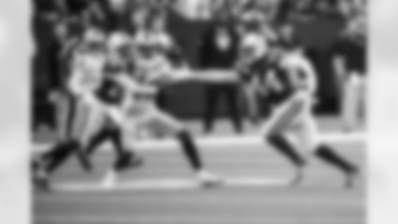 CB Mekhi Blackmon #29 and LB Zaire Franklin #44