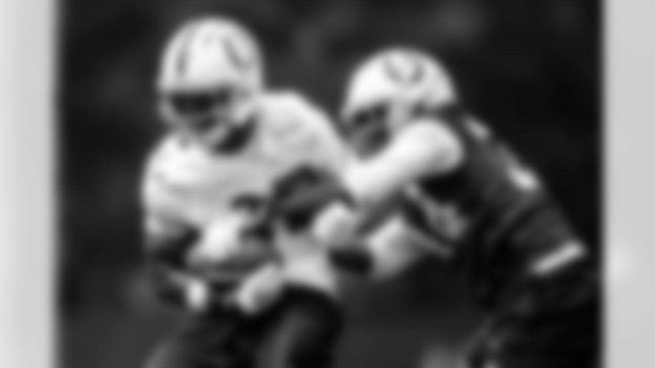 WR Laquon Treadwell #13 and CB David Long Jr. #34