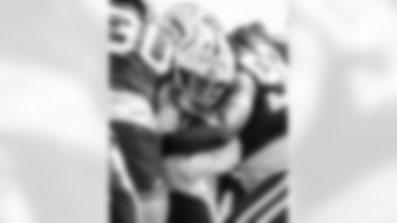 RB DJ Giddens #21
