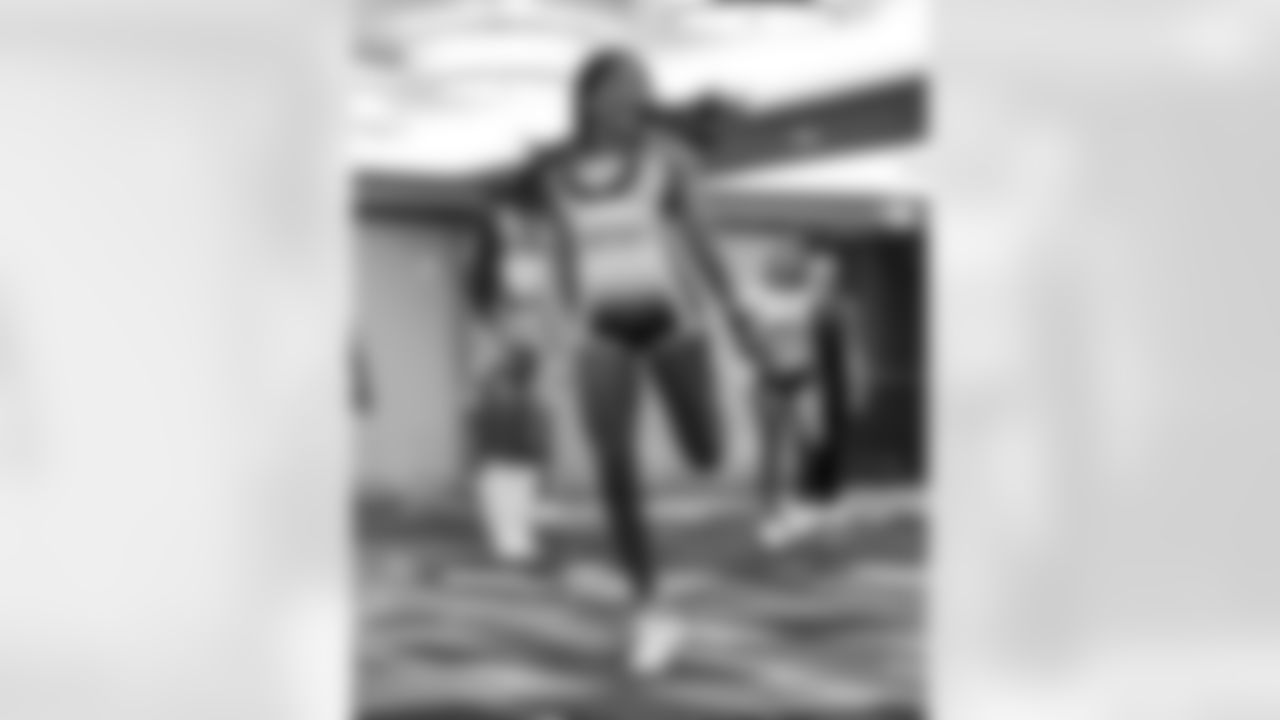 Colts Cheerleader - Cierra