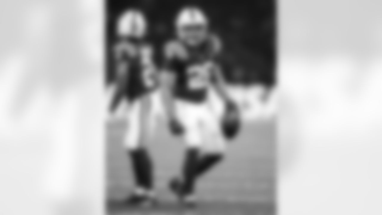 RB Jonathan Taylor #28