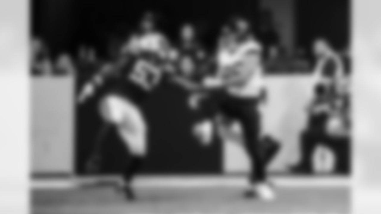 LB Germaine Pratt #53