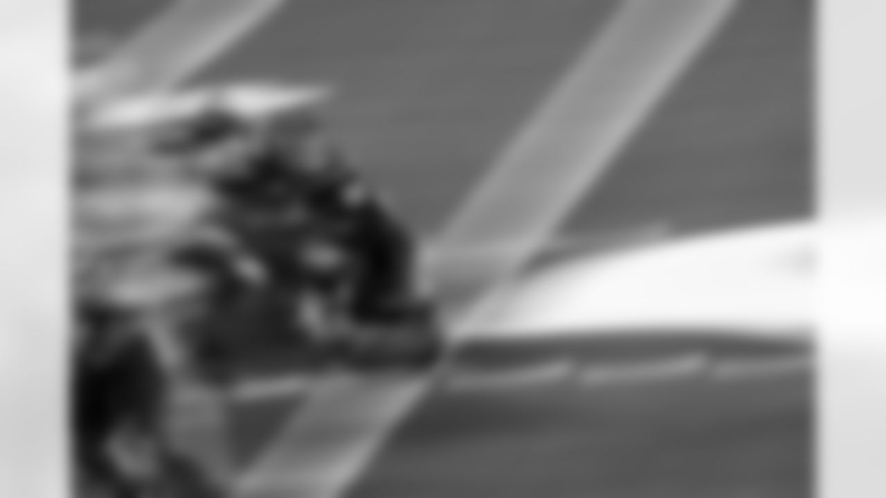 RB Jonathan Taylor #28