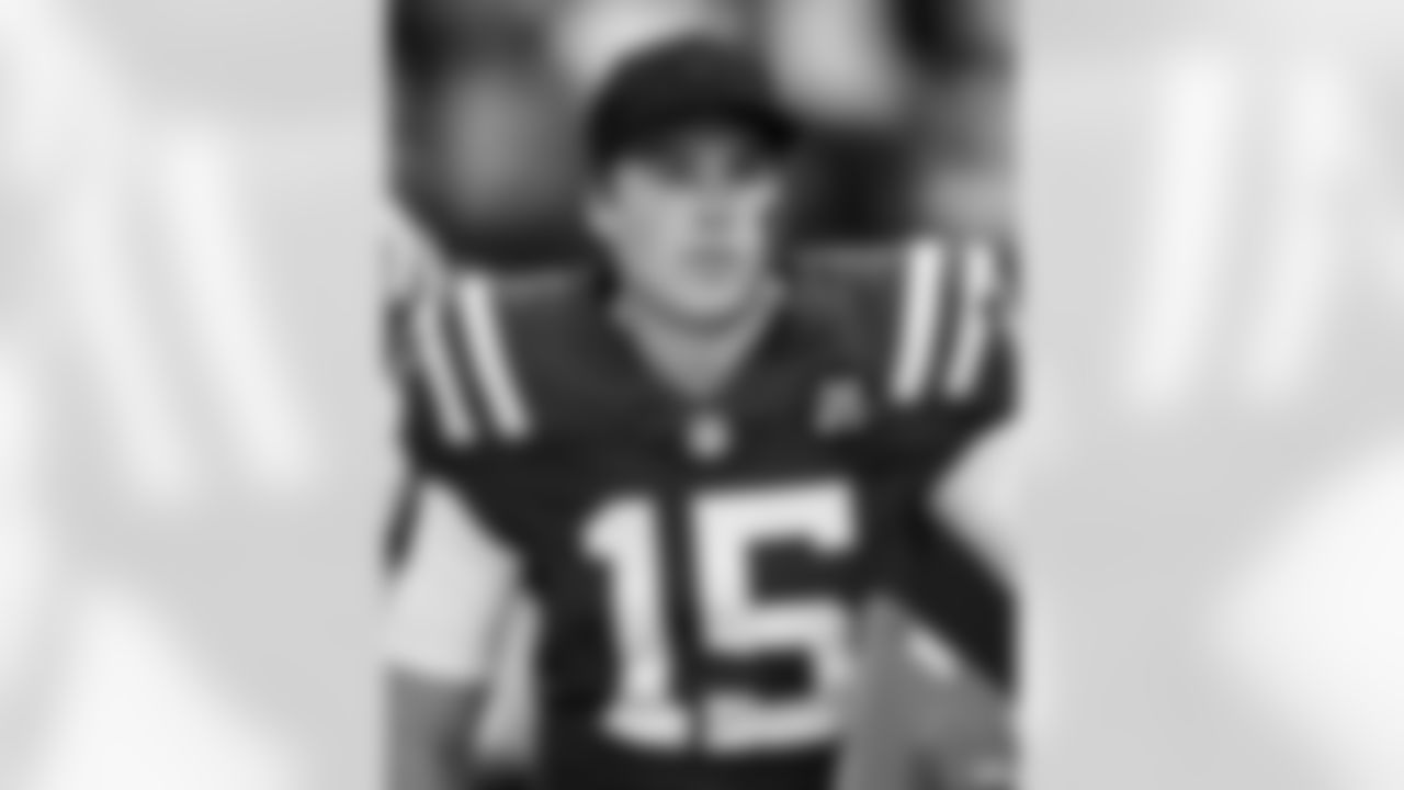 QB Riley Leonard #15