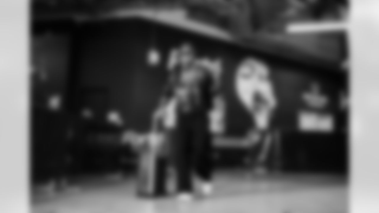 LB Buddy Johnson #59