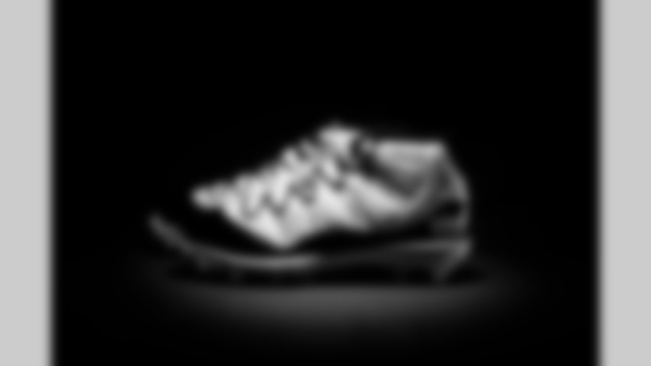 DT DeForest Buckner #99