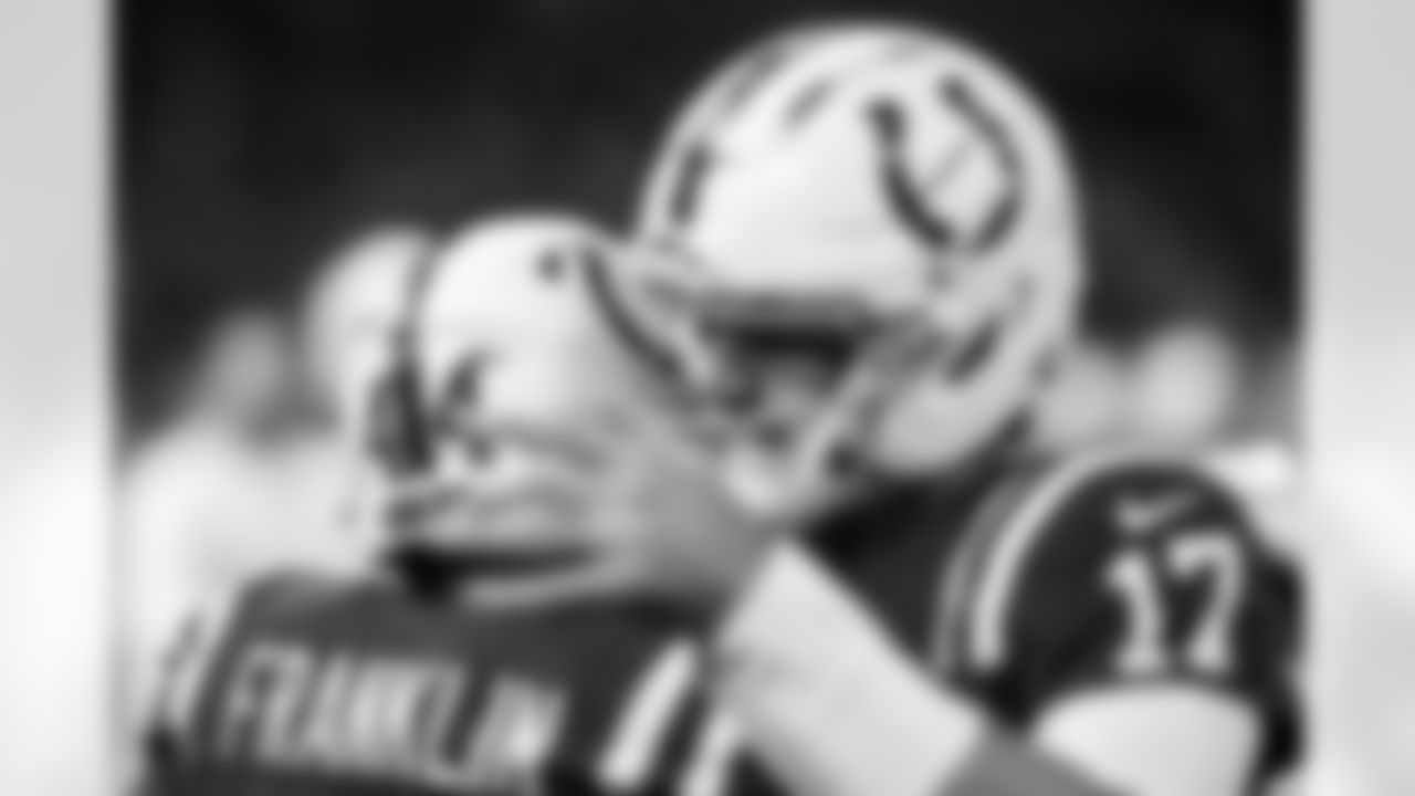 LB Zaire Franklin #44 and QB Daniel Jones #17