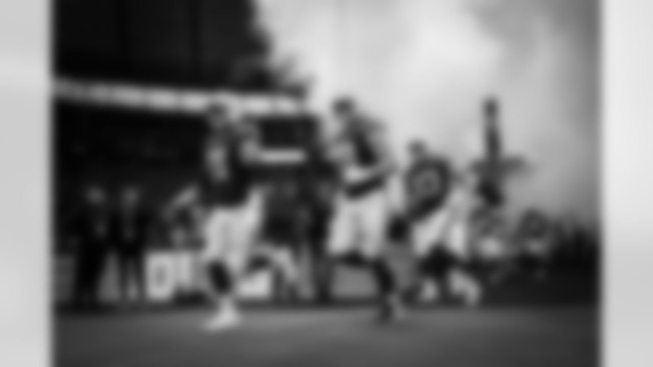 G Matt Goncalves #71, T Bernhard Raimann #79 and C Danny Pinter #63