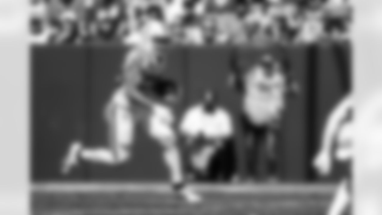RB Jonathan Taylor #28