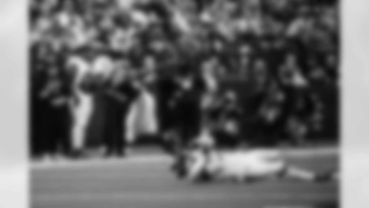 RB Jonathan Taylor #28