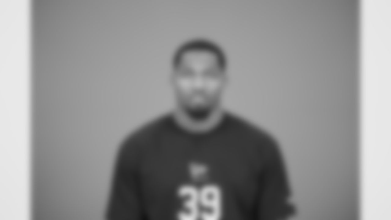 Florida defensive lineman George Gumbs Jr. (39) poses for a portrait at the NFL football scouting combine in Indianapolis, Tuesday, Feb. 24, 2026 (AJ Mast/AP Content Services for the NFL)