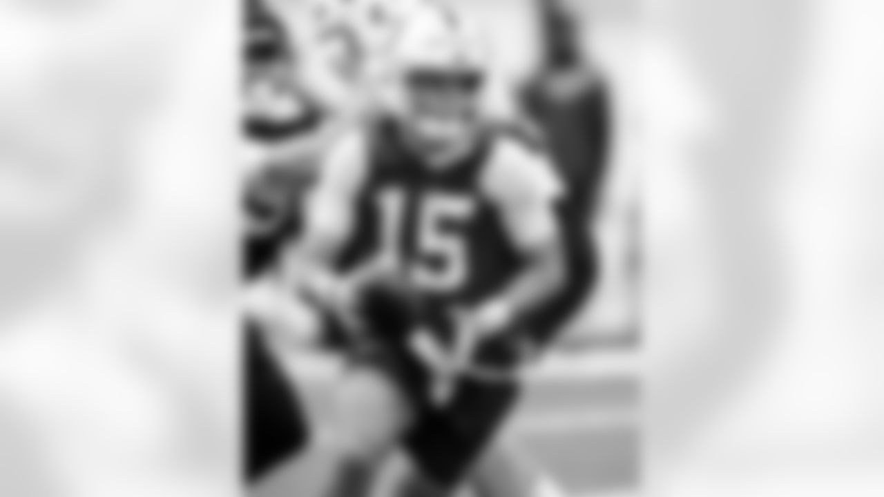 QBRiley Leonard#15