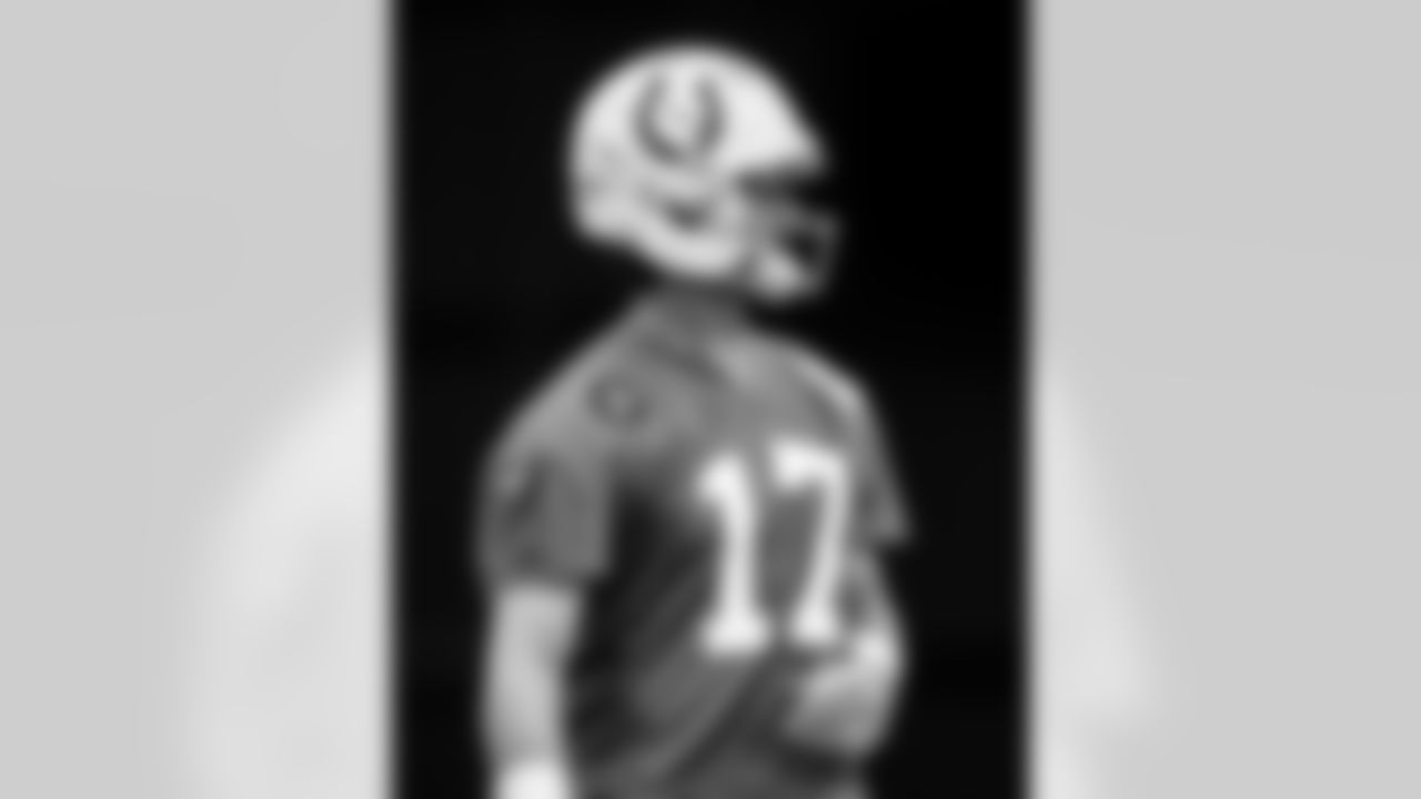 QB Daniel Jones #17