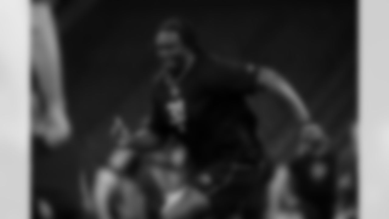 Mississippi offensive lineman Diego Pounds (39) participates in a drill during the 2026 NFL Scouting Combine on Sunday, March 1, 2026 in Indianapolis, Indiana. (Cooper Neill/NFL)