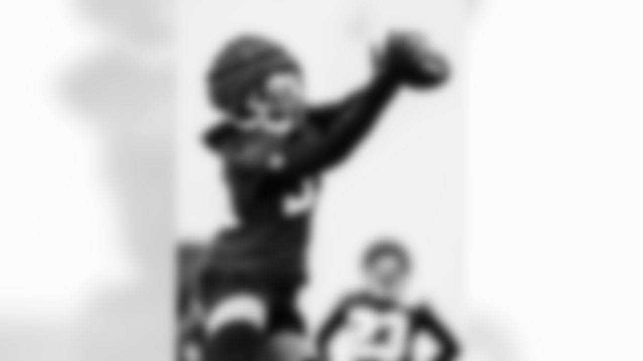 CB David Long Jr. #34