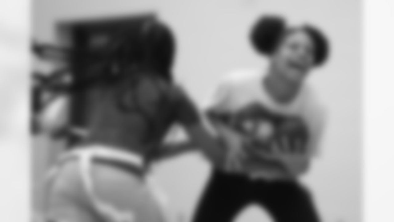 Students participate in a drill during a GENYOUth clinic on Tuesday, Feb. 24, 2026, at Fall Creek Valley Middle School in Indianapolis. (Jerod Ringwald/AP Content Services for the NFL)