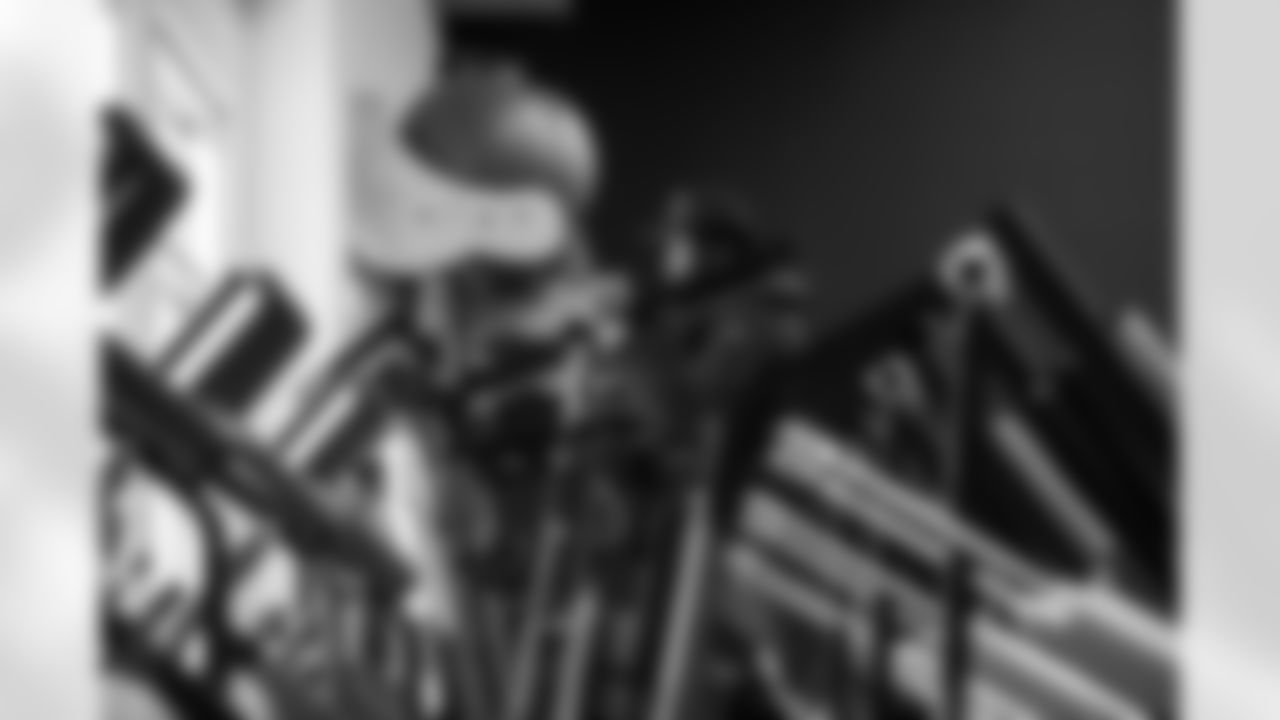 CB Kenny Moore II #23