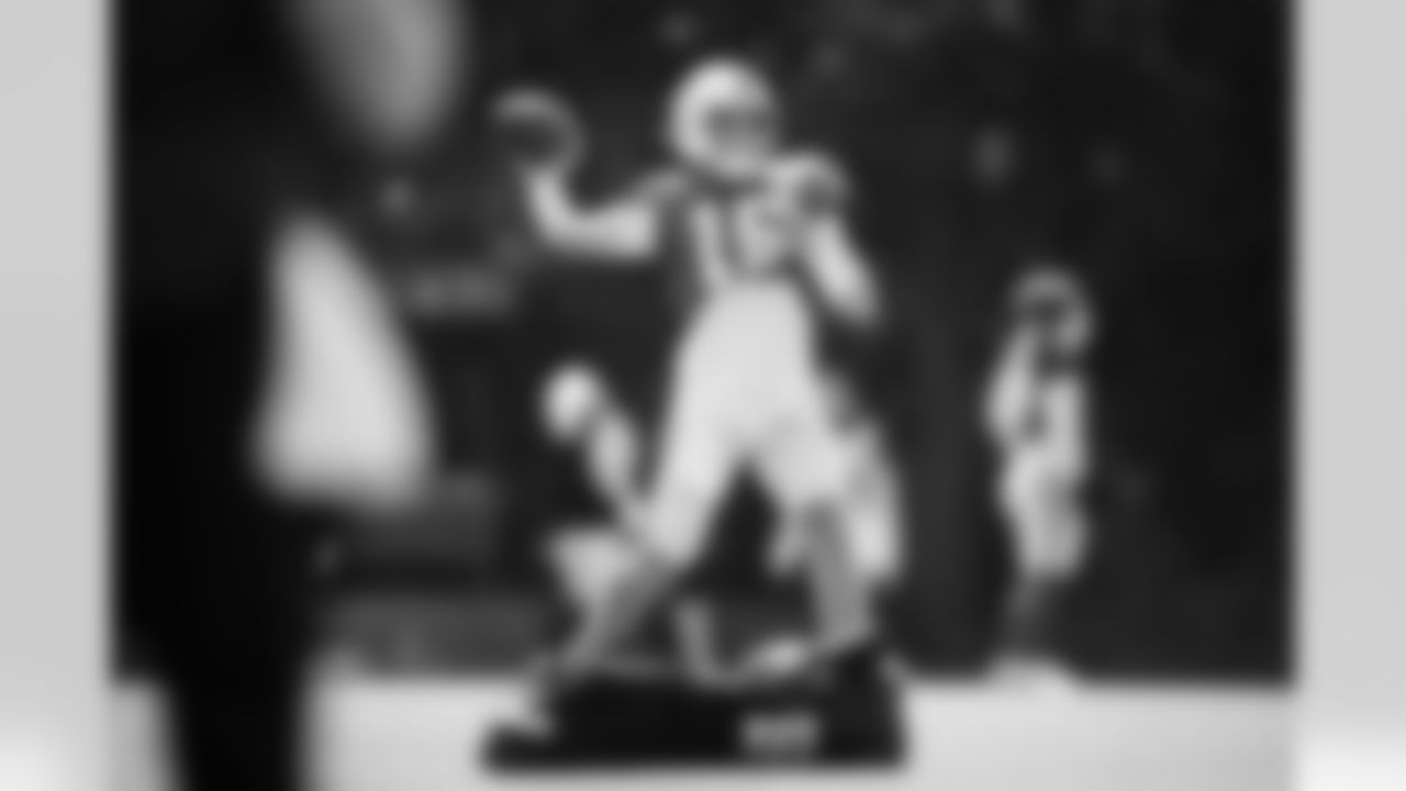 QB Riley Leonard #15