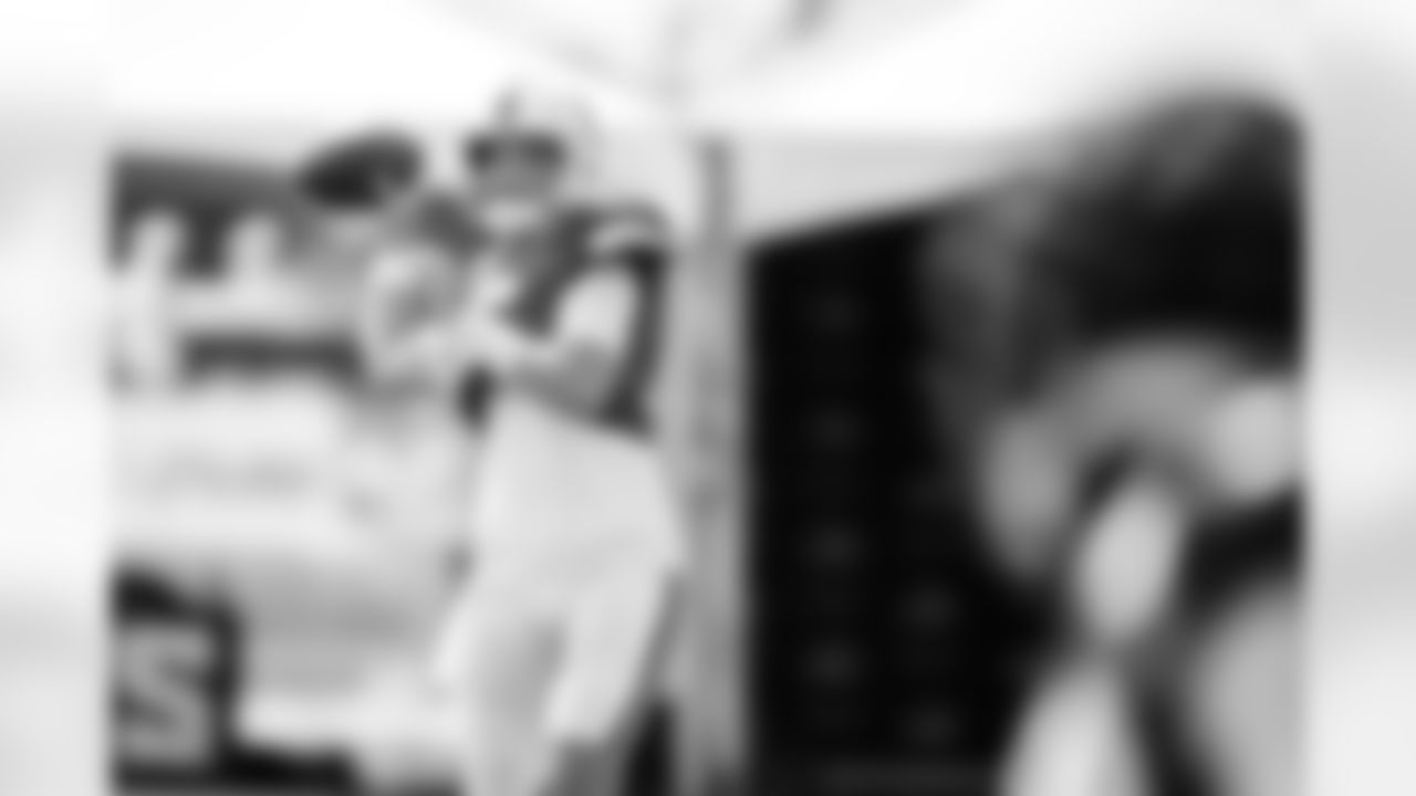 QB Riley Leonard #15