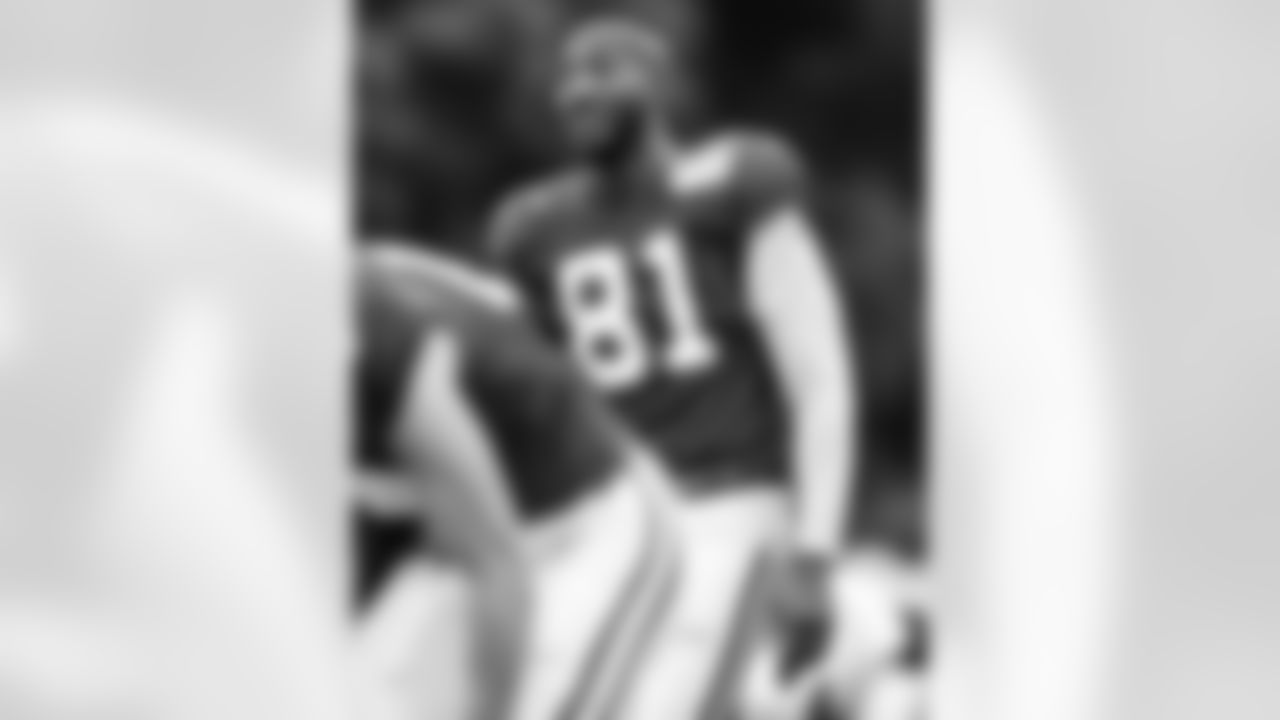 TE Mo Alie-Cox #81