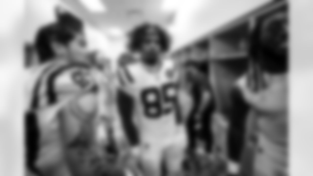 DE Laiatu Latu #97, TE Tyler Warren #84, DT Adetomiwa Adebawore #95, TE Drew Ogletree #85, Tom Manning Tight Ends and TE Mo Alie-Cox #81