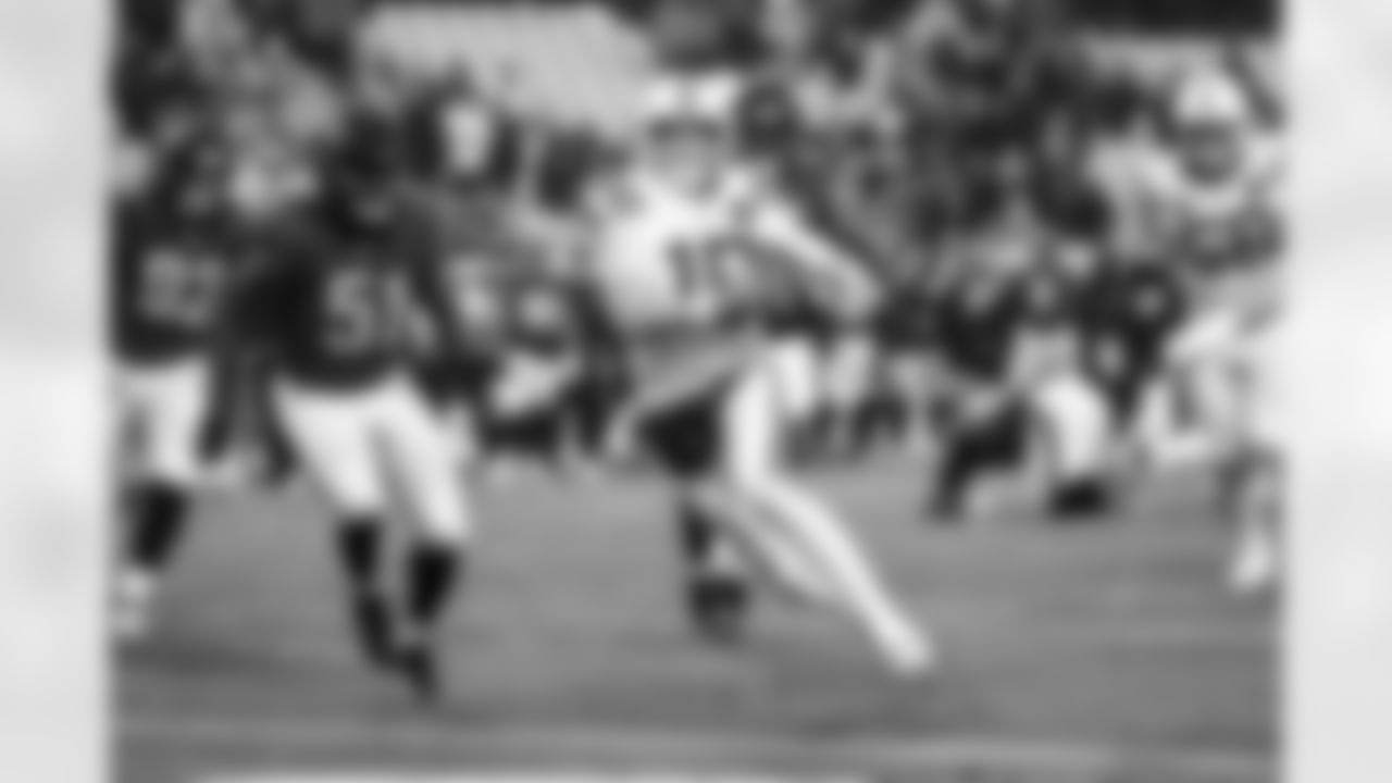 QB Riley Leonard #15