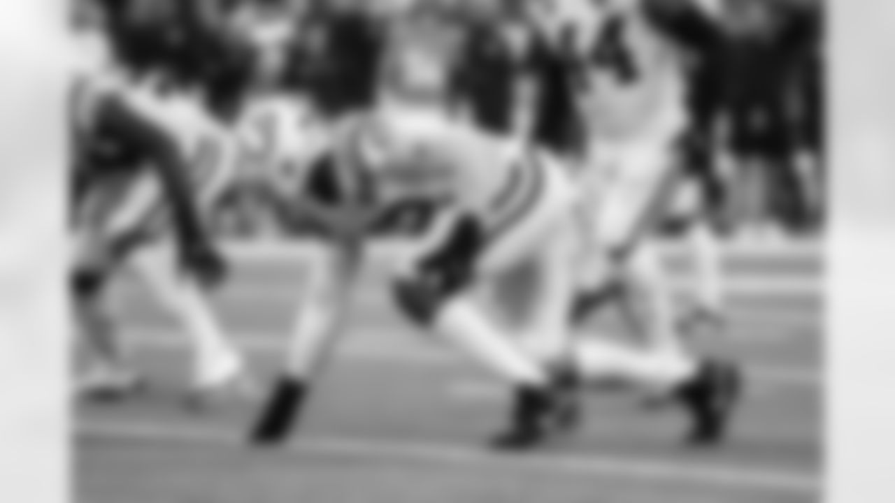 DE Samson Ebukam #52