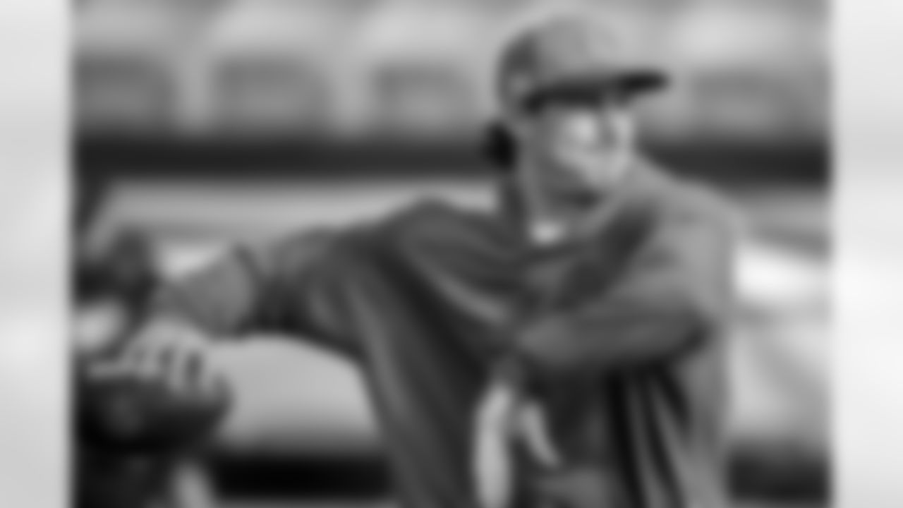 2025_1102_PIT_Pregame_0007