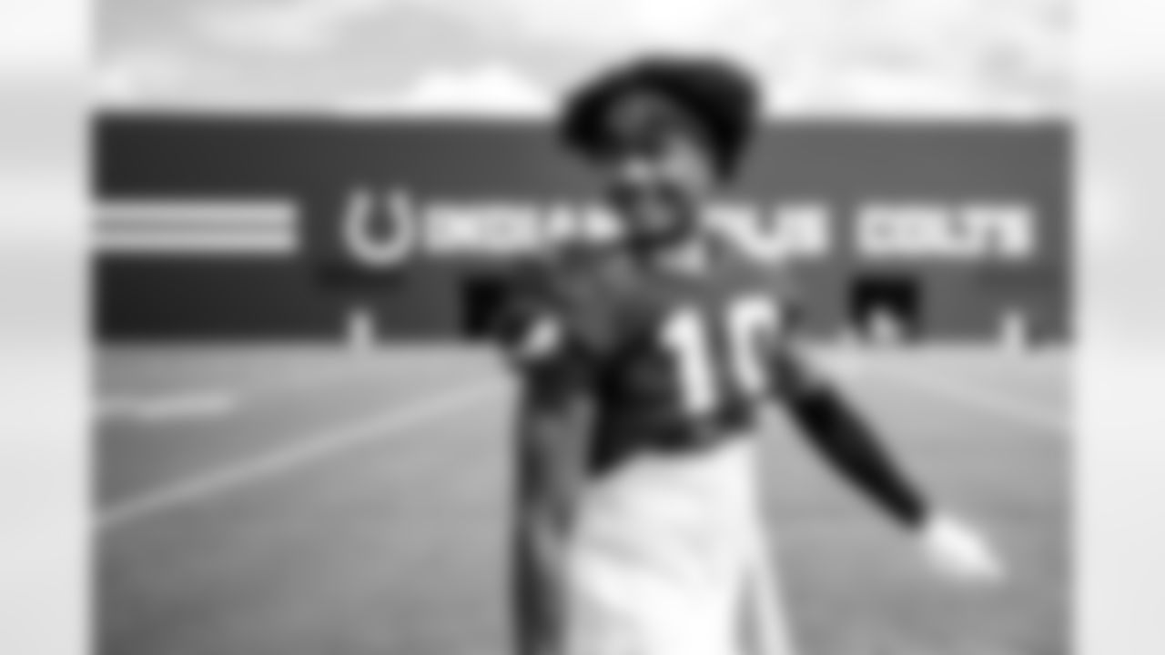 WR Adonai Mitchell #10