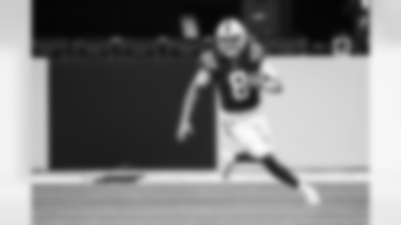 QB/WR Jason Bean #8