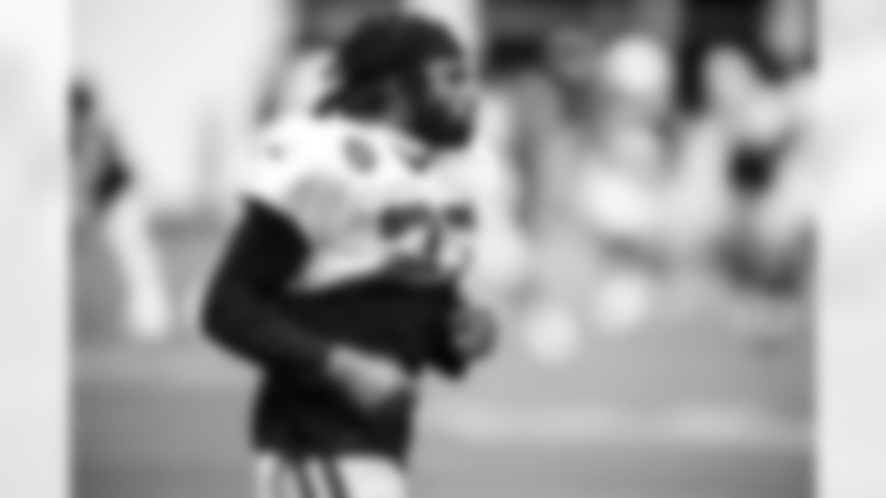 CB Kenny Moore II #23