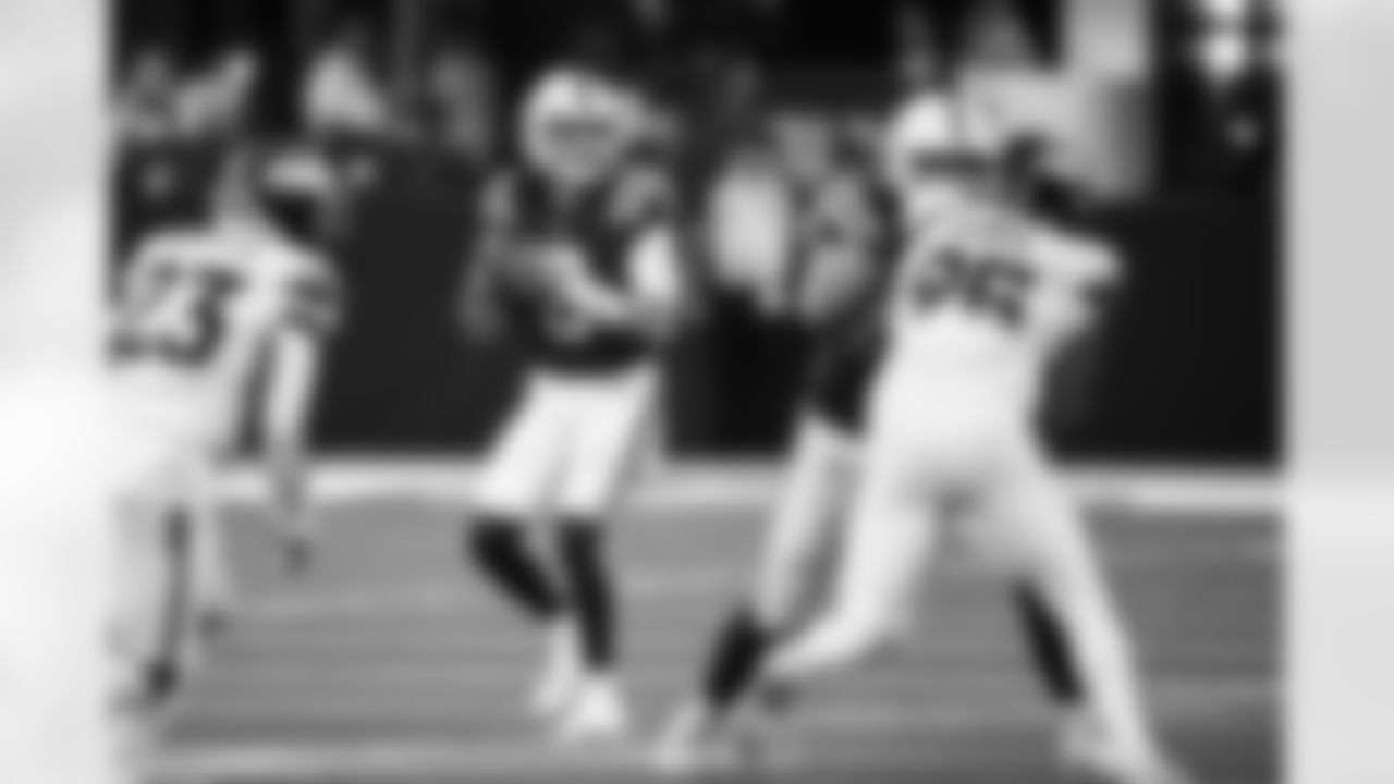 QB/WR Jason Bean #8